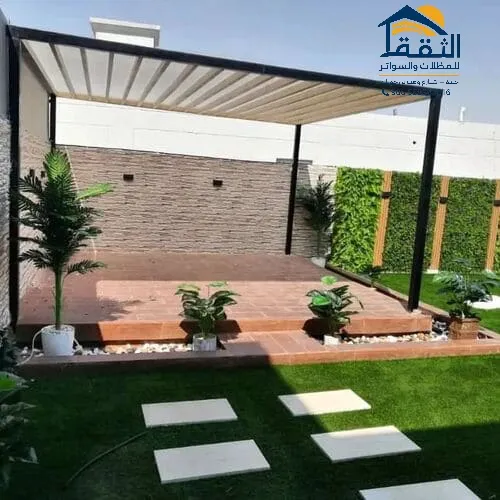 مشروع تنفيذ برجولات خشبية لحديقة منزلية في جدة